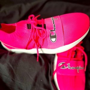 Women’s Tennis Shoes